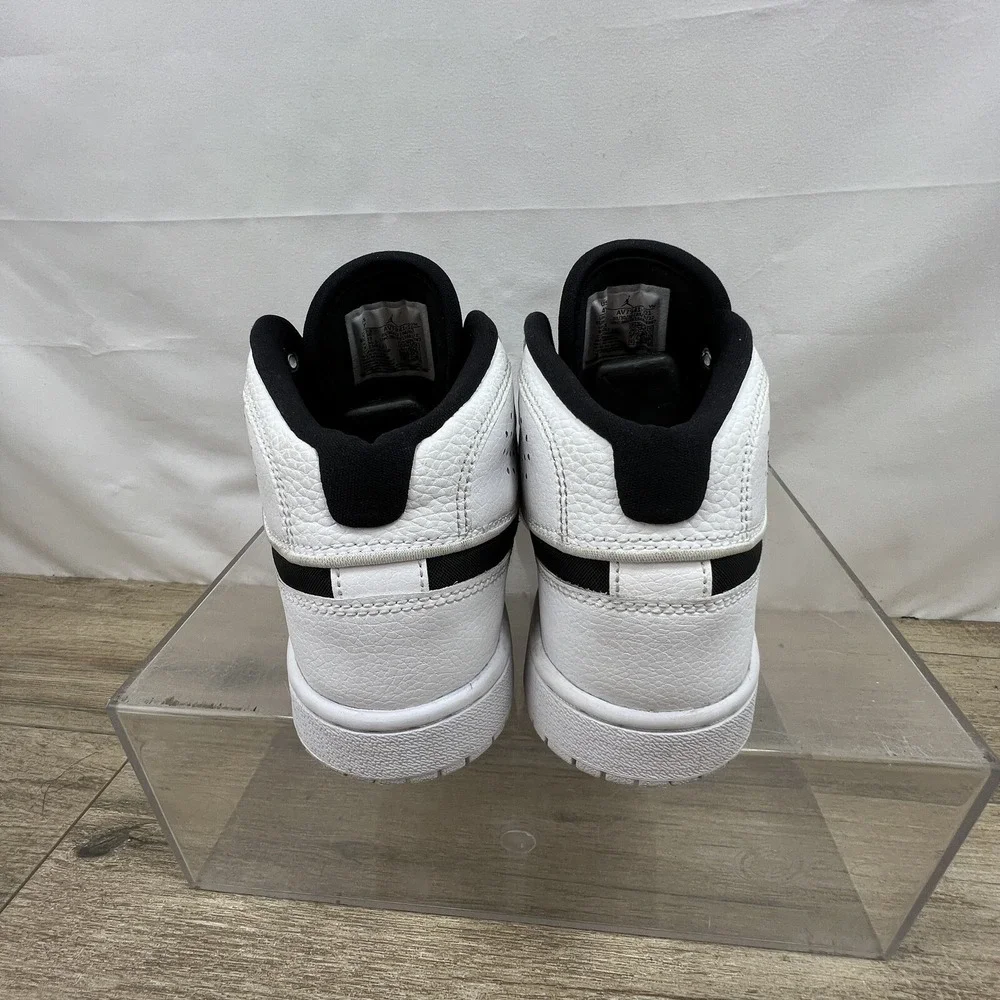 Nike Jordan Access White/Gym Red-Black - Size 4Y